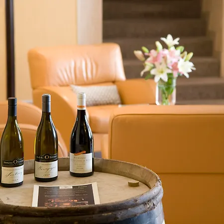 Alfred Hotels Beaune La Madeleine-3